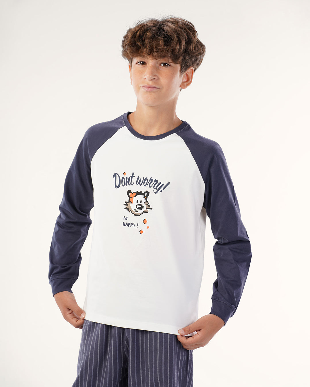 يجاما بنطلون نسيج مع توب كم رجلان طويل