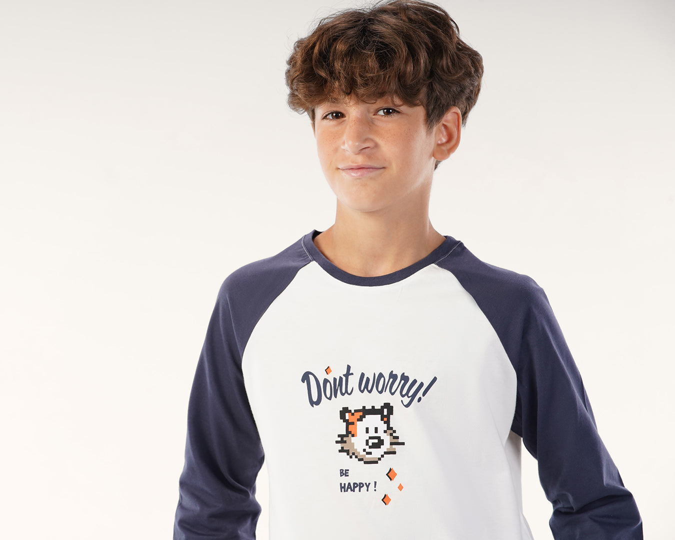 يجاما بنطلون نسيج مع توب كم رجلان طويل