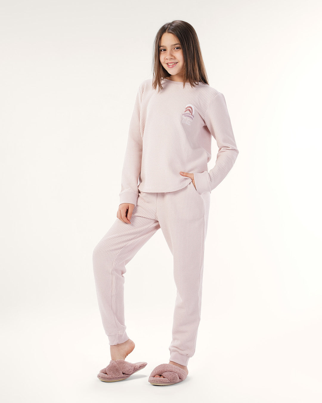 طقم بنطلون جاكارد وتوب كُم طويل قبل الشتاء