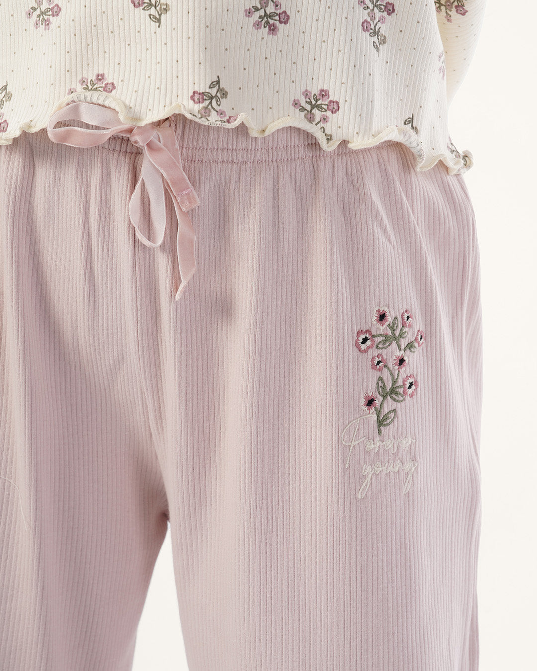 بيجاما بنطلون انتيرلوك ورود صغيره