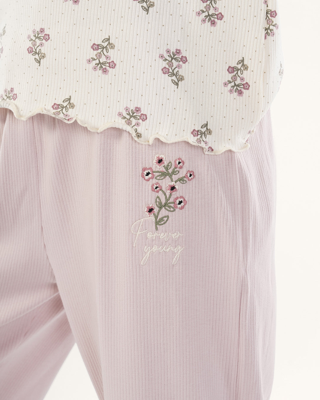 بيجاما بنطلون انتيرلوك ورود صغيره