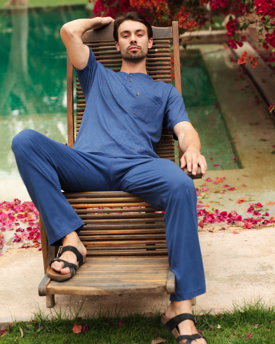 بيجاما رجالى مطبوع نصف كم و بنطلون ساده