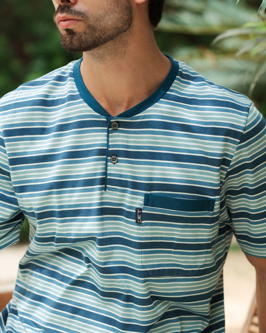 V بيجاما رجالى سترايبر نصف كم و بنطلون ساده