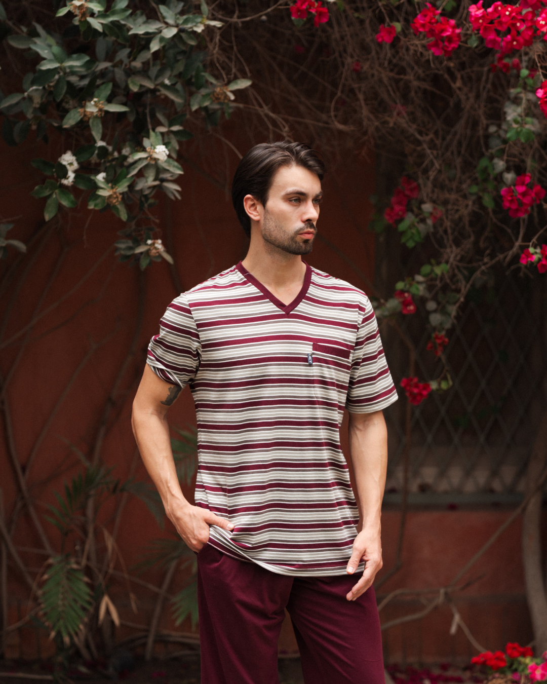 بيجاما رجالى سترايبر بزراير نصف كم و بنطلون ساده