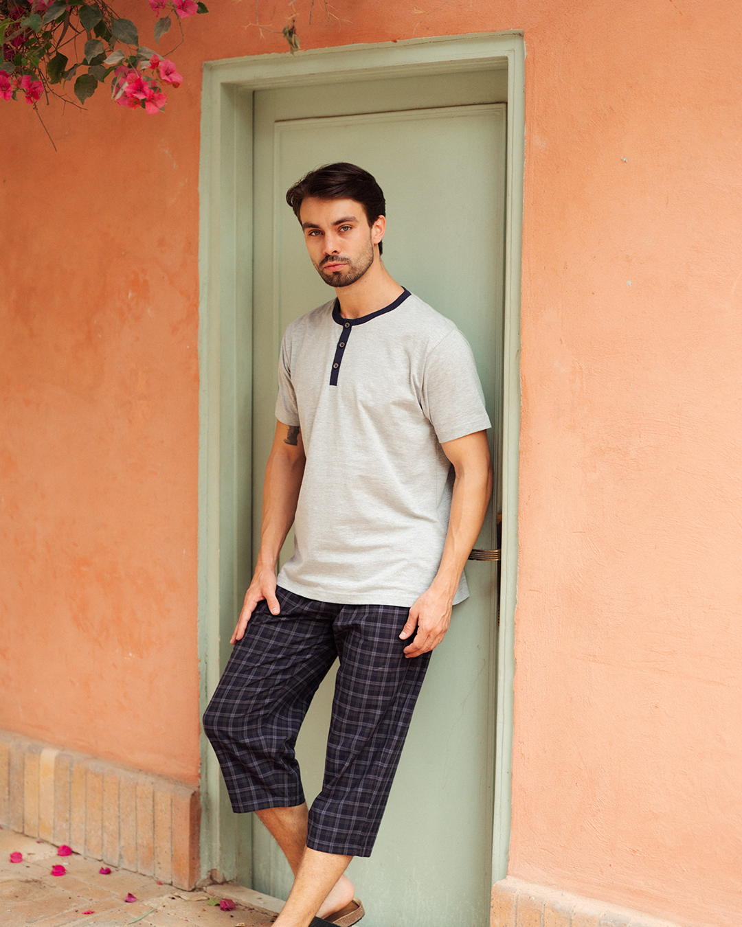 بيجاما رجالي سادة نص كم و بنتاكور كاروه