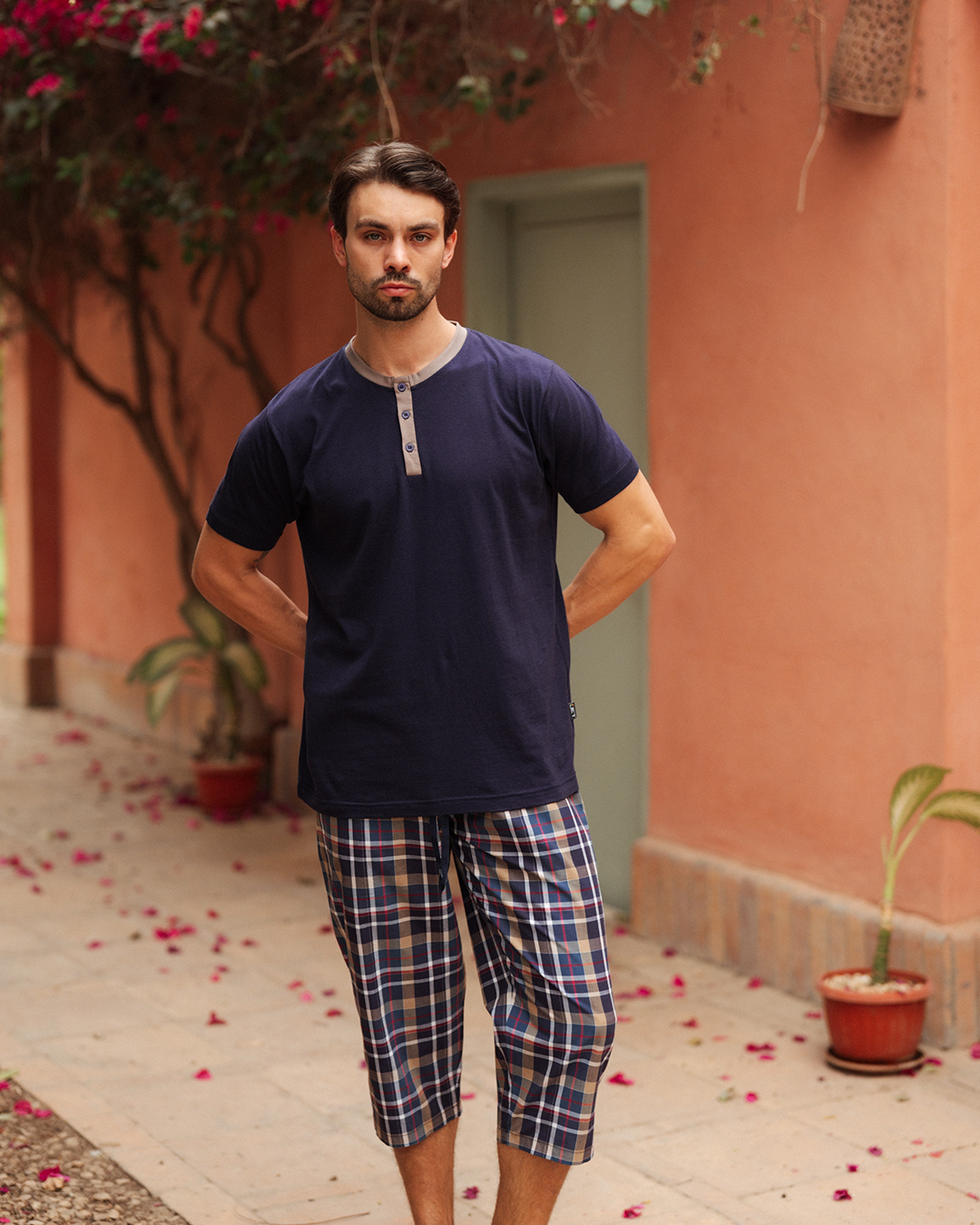 بيجاما رجالي سادة نص كم و بنتاكور كاروه