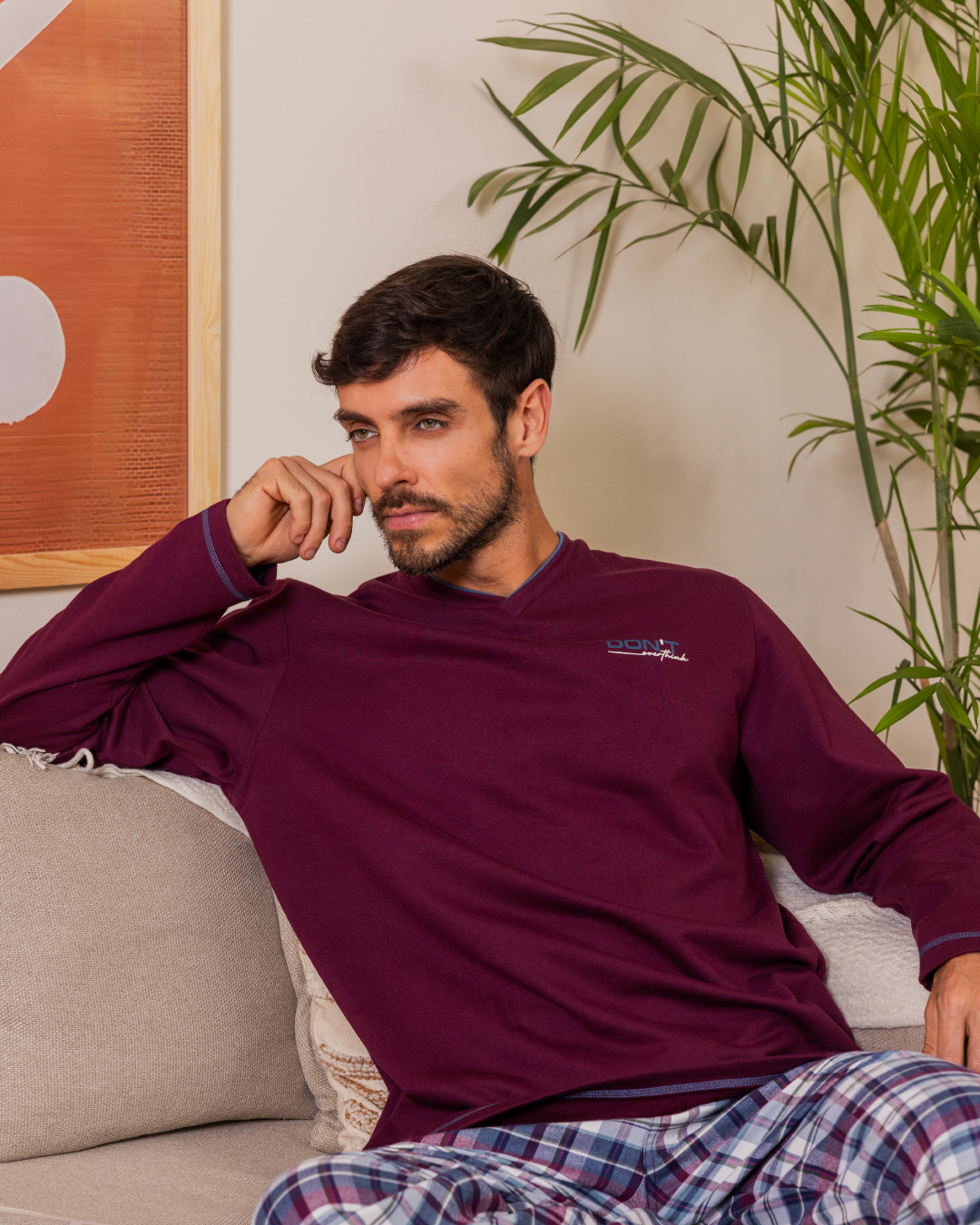 Chest pocket and V-neck check pants Men's pajamas Plain long-sleeved T-shirt with collar