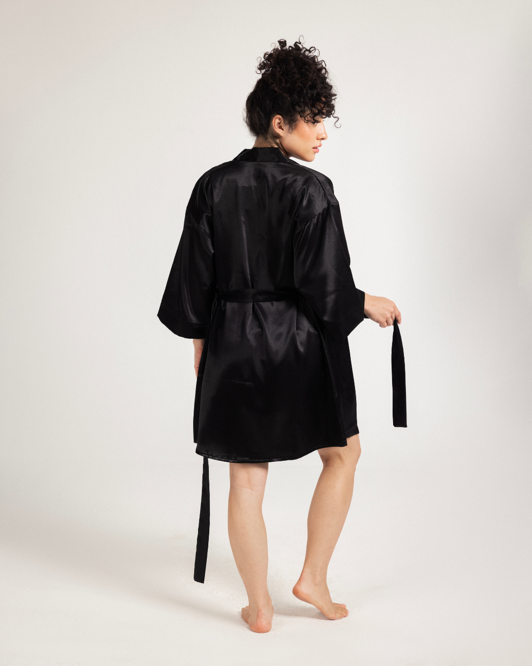 روب ساتان نص كم