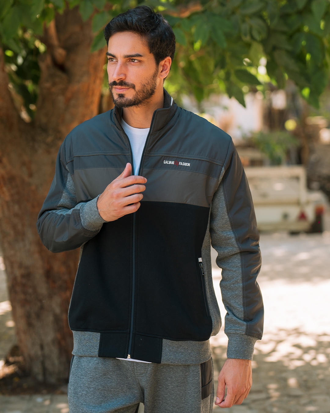 GALVANI G/V FASHOIN Men's Pajamas with Open Collar and Zipper and Pockets