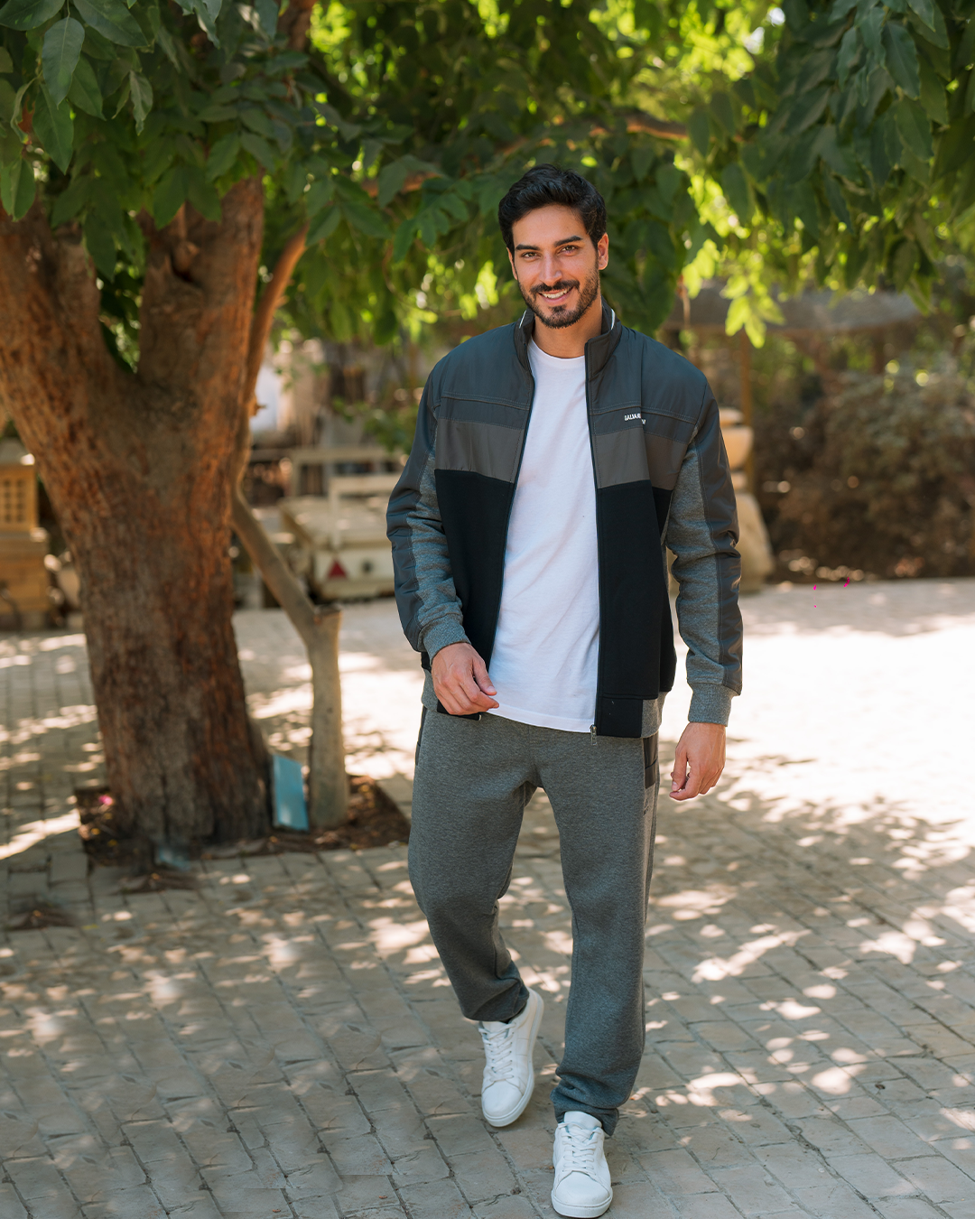 GALVANI G/V FASHOIN Men's Pajamas with Open Collar and Zipper and Pockets