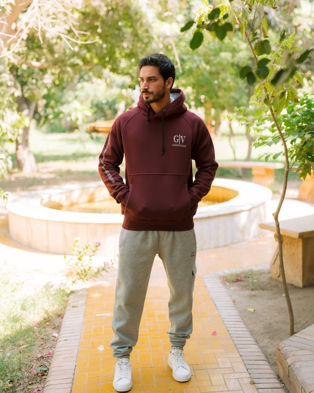 G/V GALVANI EXCHANGE Men's hooded pajama with pockets and chest print