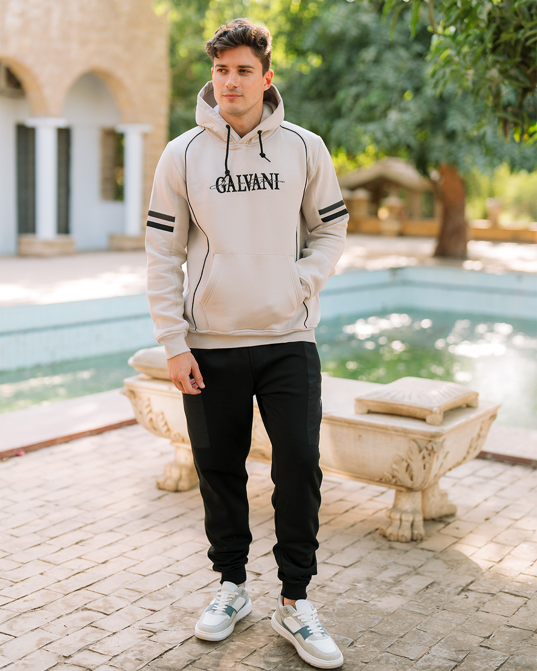 G/V GALVANI Men's Hooded Pajama with Pockets and Chest Print