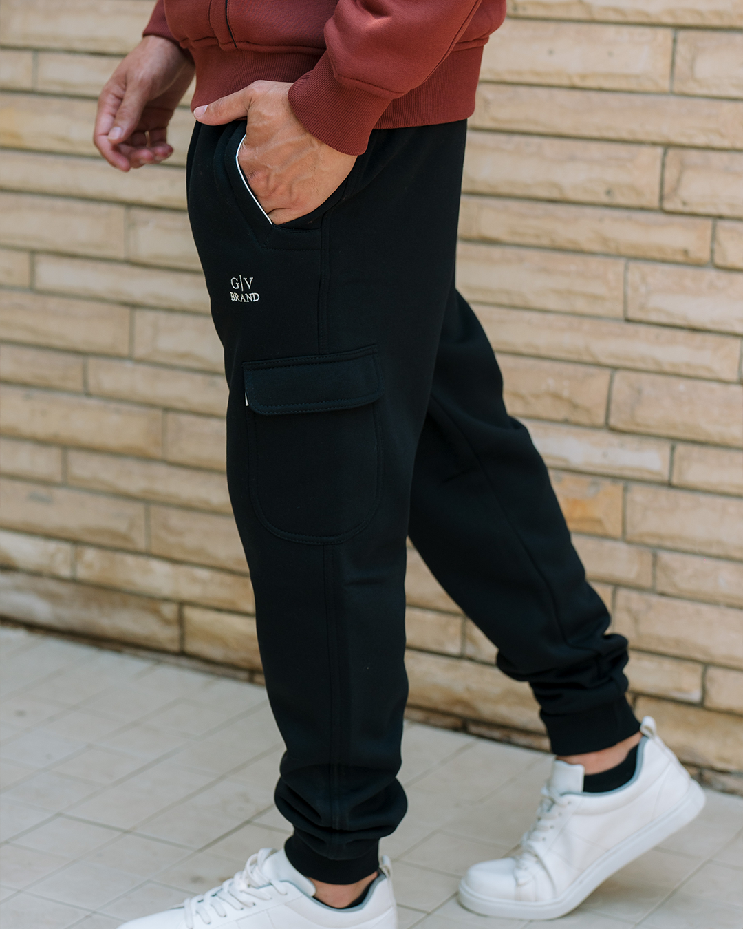 G/V GALVANI Men's Hooded Pajama with Pockets and Chest Print