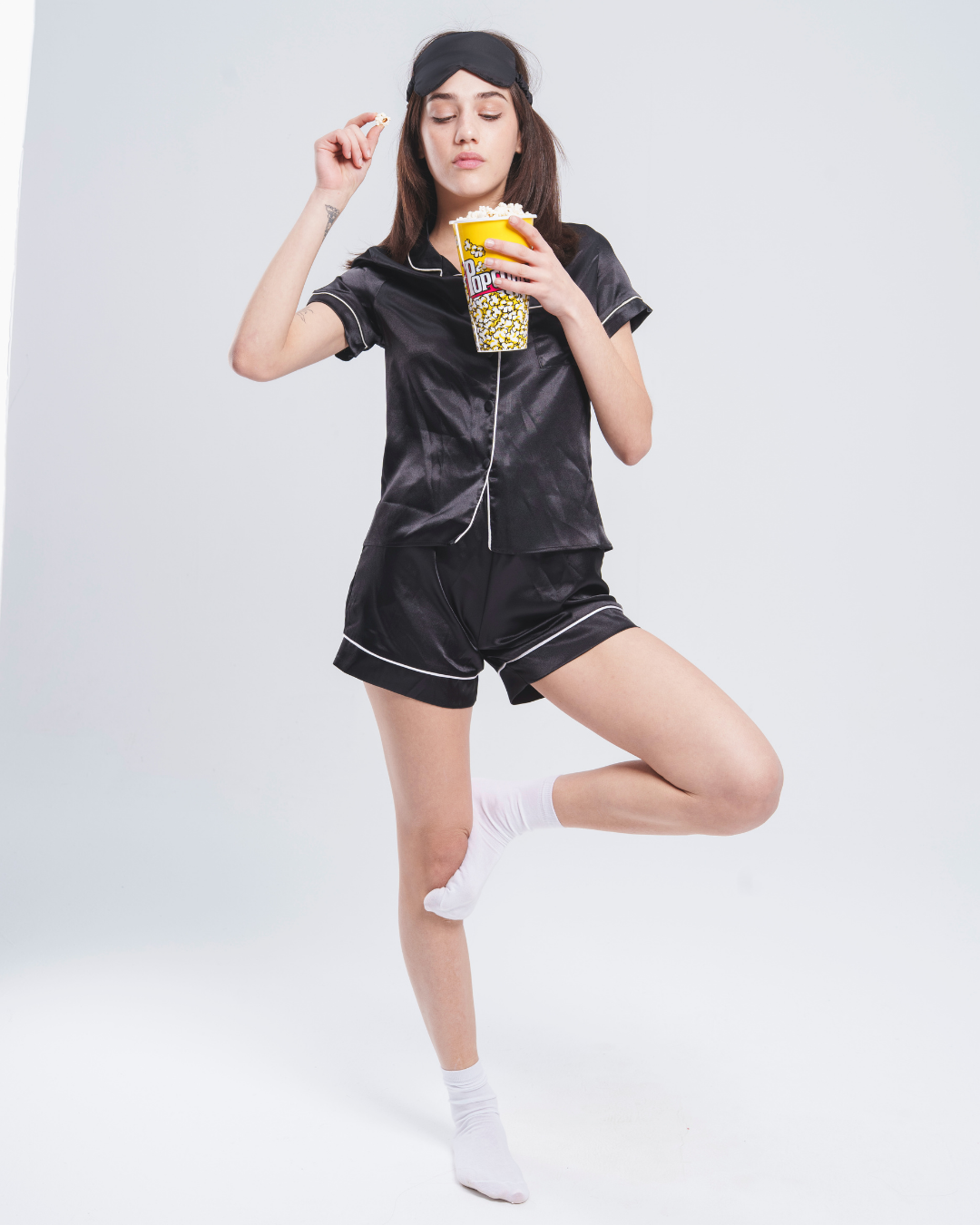 بيجاما حريمي بزراير و شورت