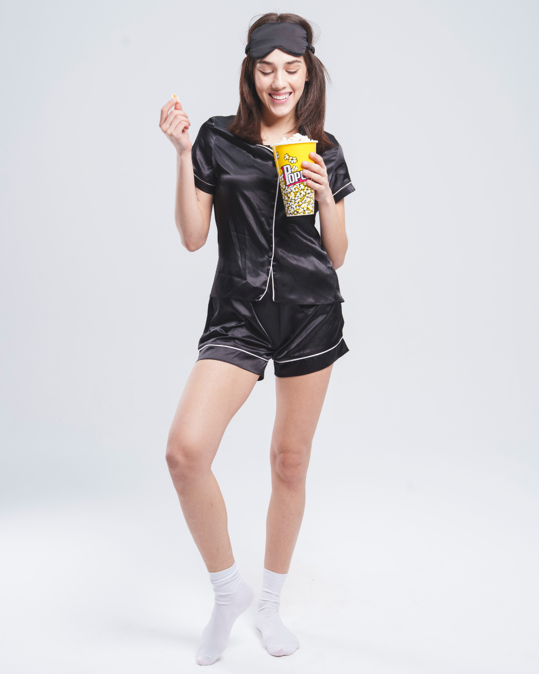 بيجاما حريمي بزراير و شورت