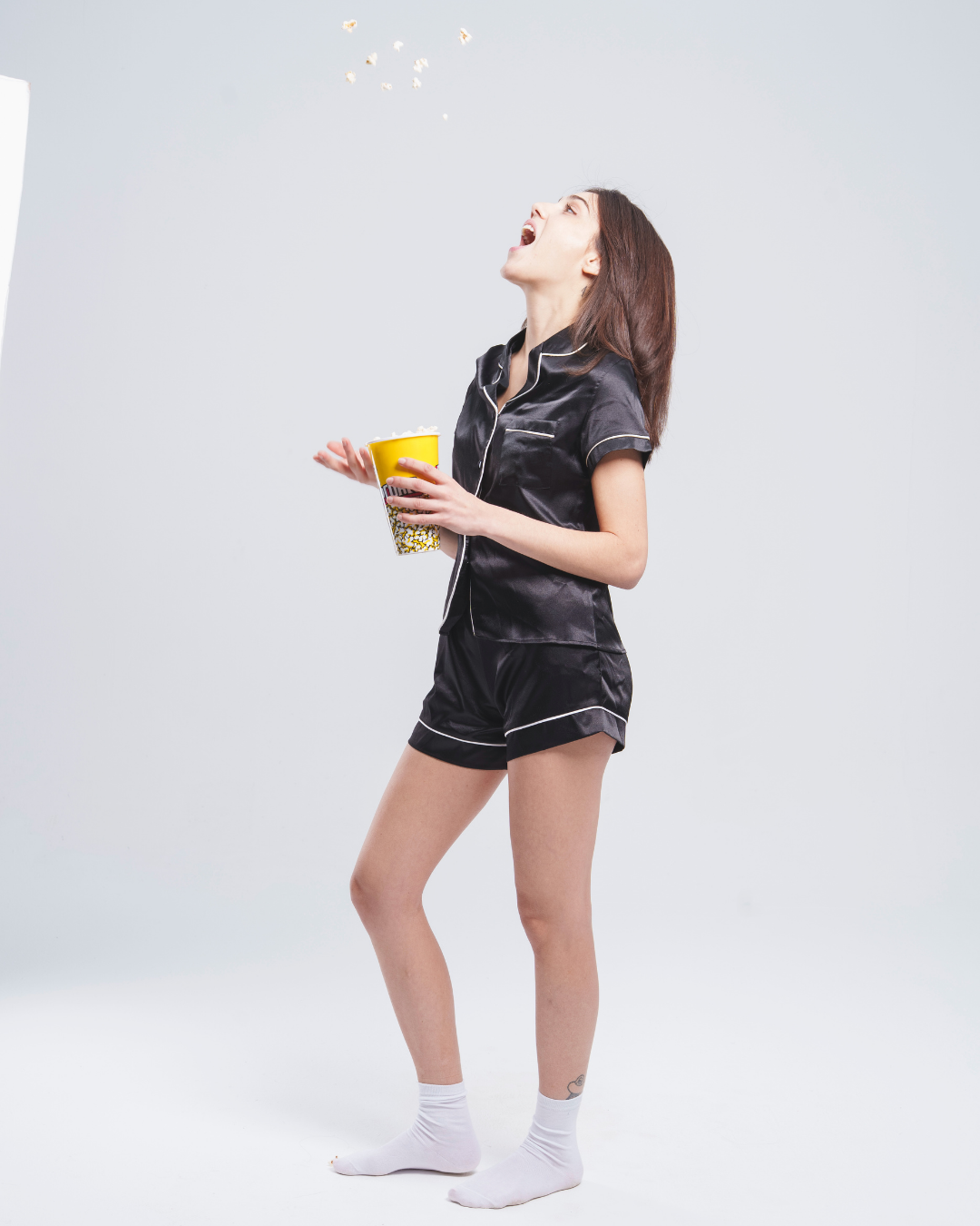 بيجاما حريمي بزراير و شورت