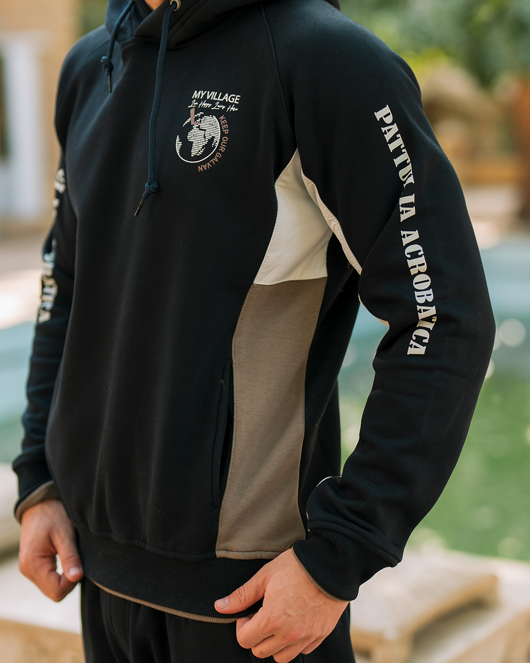 Keep our Galvani Men's Pajamas with Hood and Pockets, Chest Print