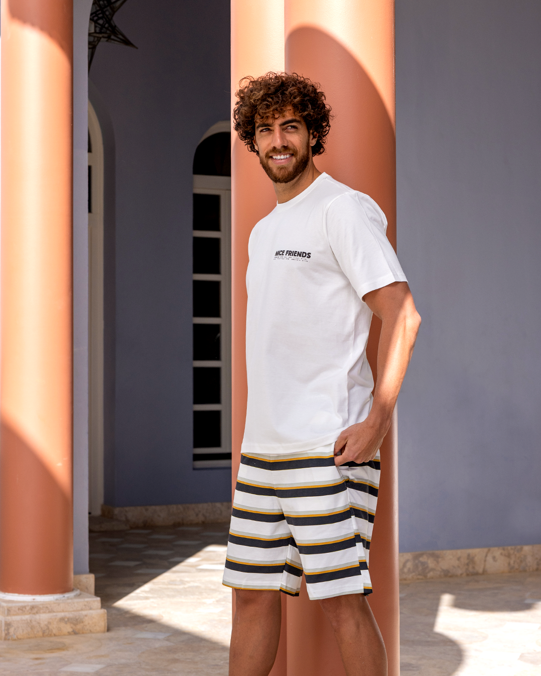 Snoopy and his nice friend بيجاما رجالي نص كم