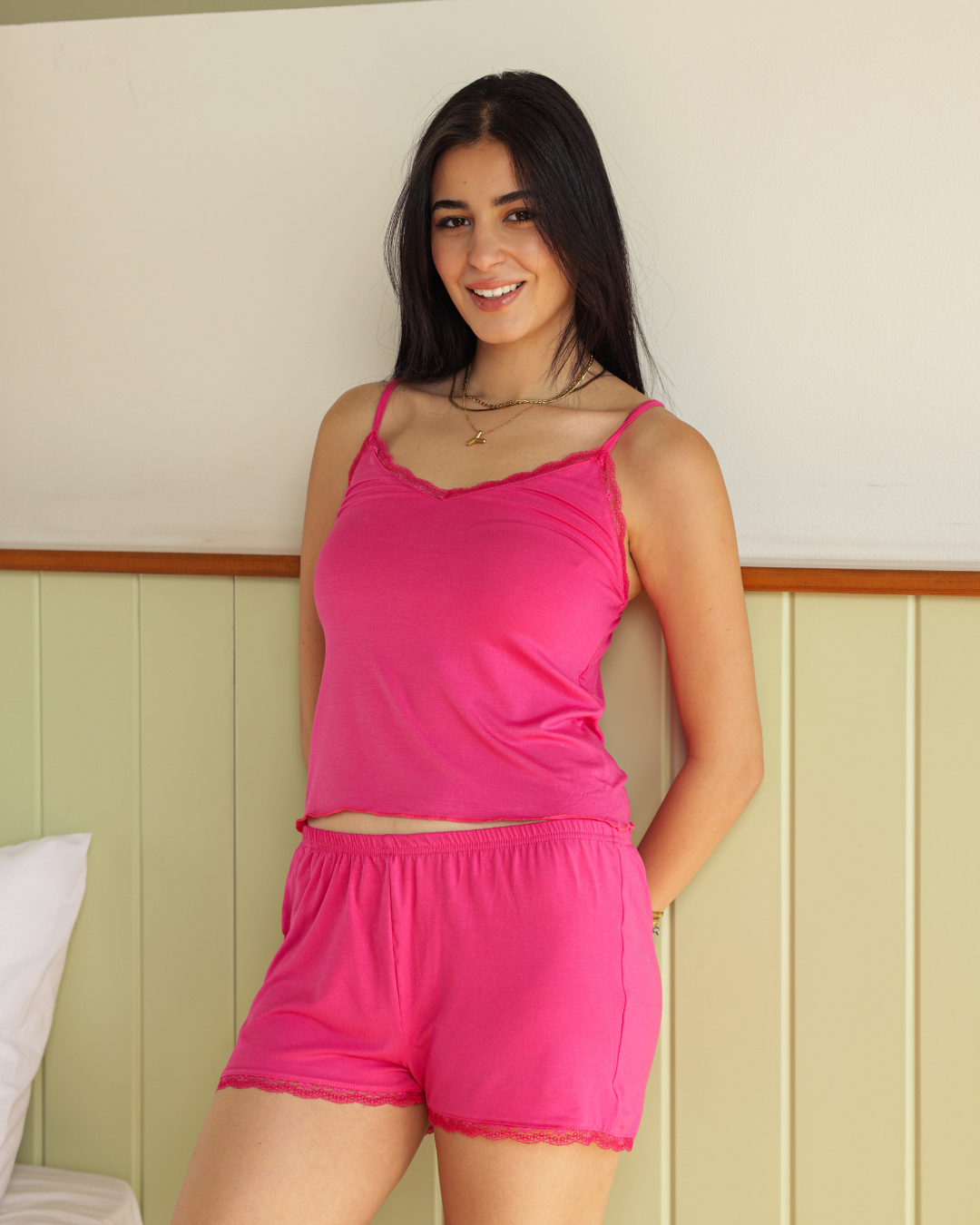 بيجاما حريمي شورت و توب حمالة بدانتل