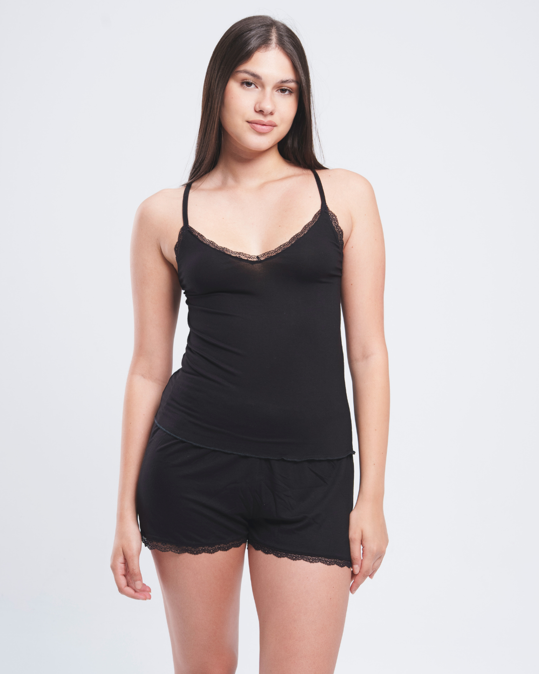 بيجاما حريمي شورت و توب حمالة بدانتل