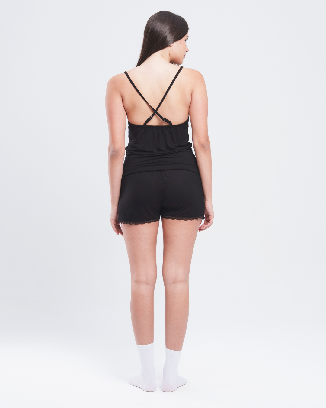 بيجاما حريمي شورت و توب حمالة بدانتل