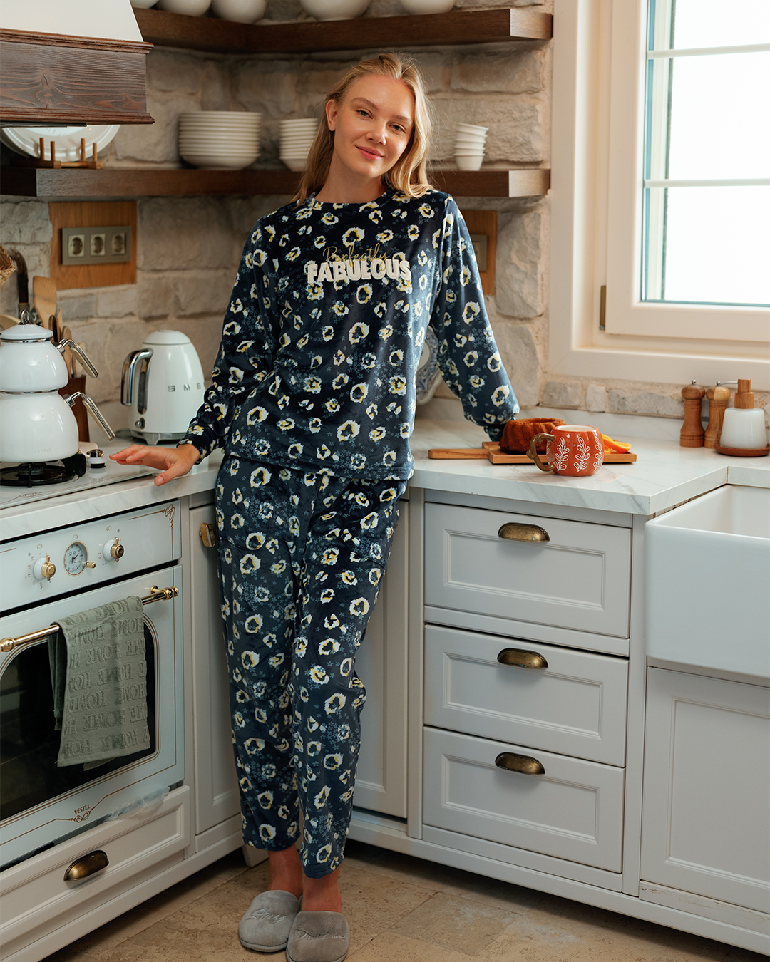 بيجاما قطيفه تايجر