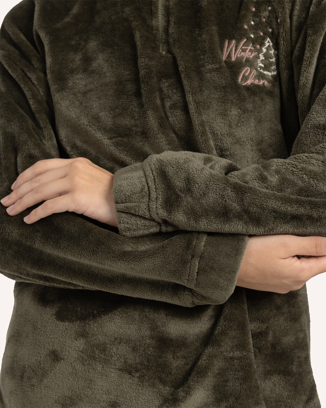 بيجاما قطيفه سحر الشتاء