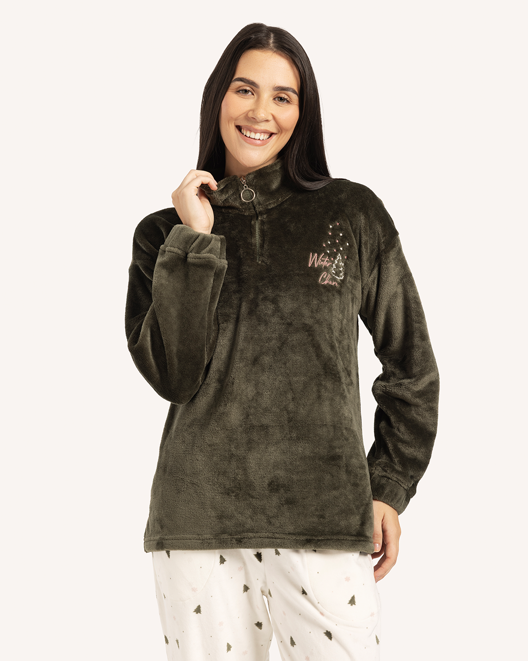 بيجاما قطيفه سحر الشتاء