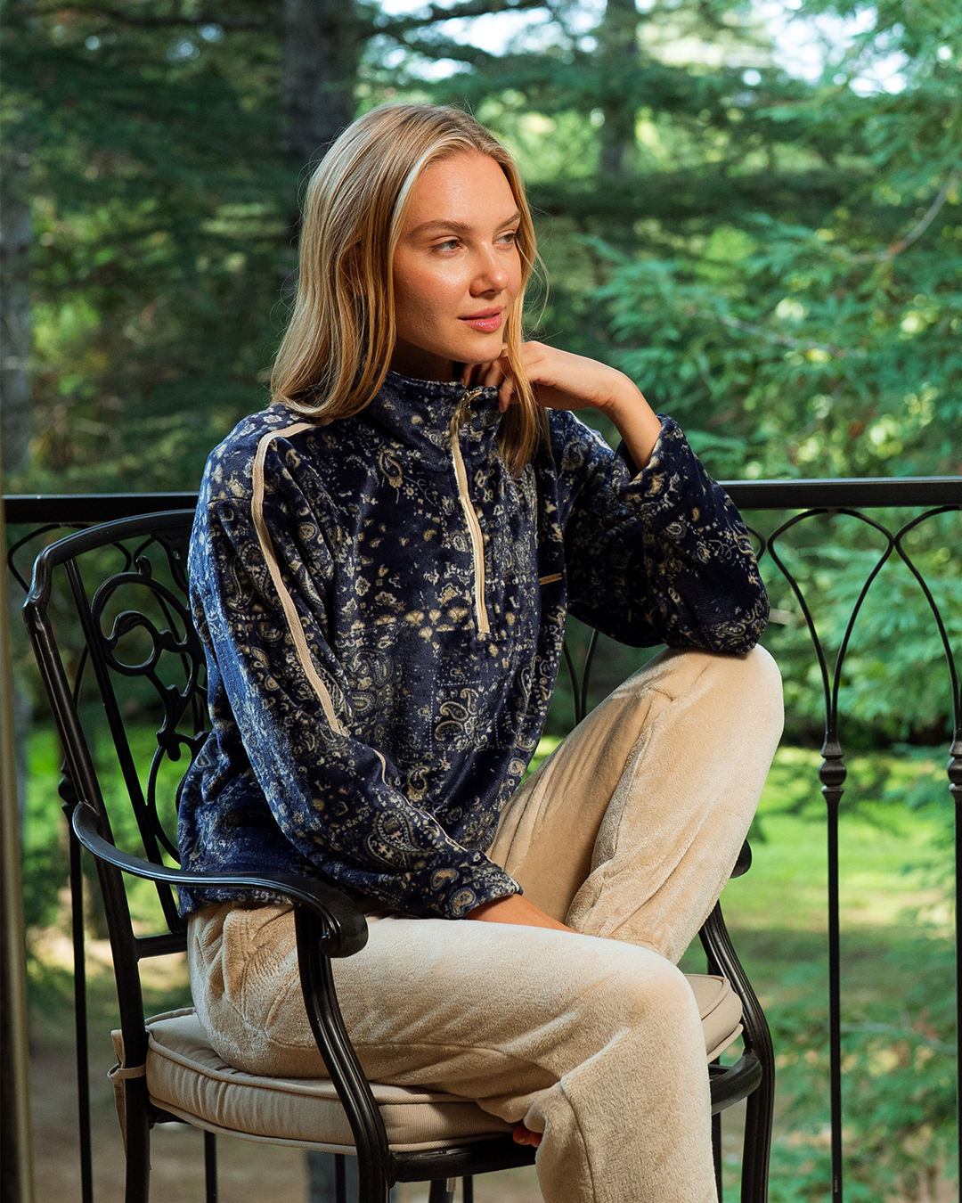 بيجاما بولار طباعه بيزلى