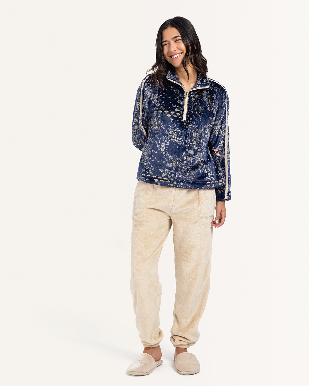 بيجاما بولار طباعه بيزلى