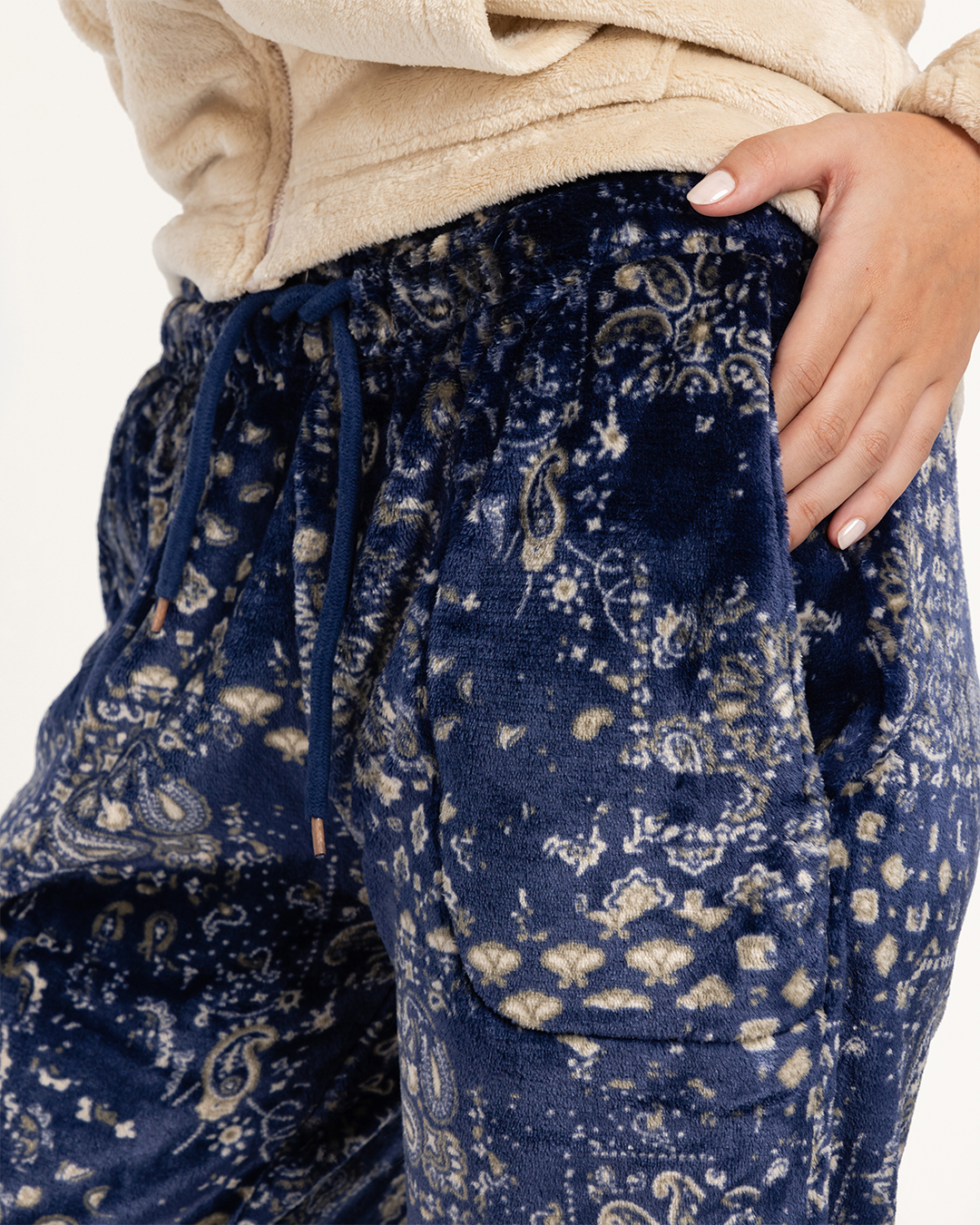 بيجاما بكم طويل و بنطلون بولار