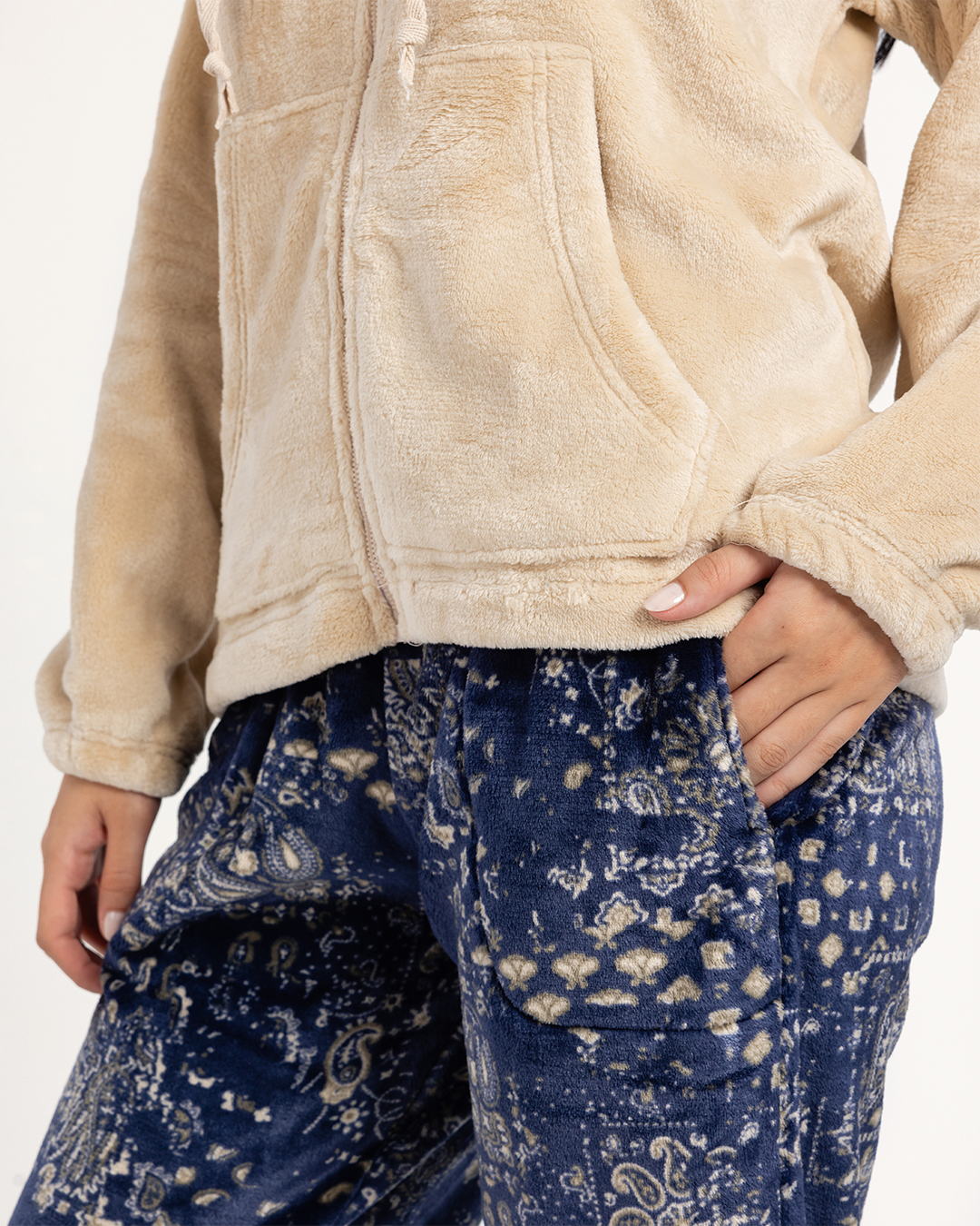 بيجاما بكم طويل و بنطلون بولار