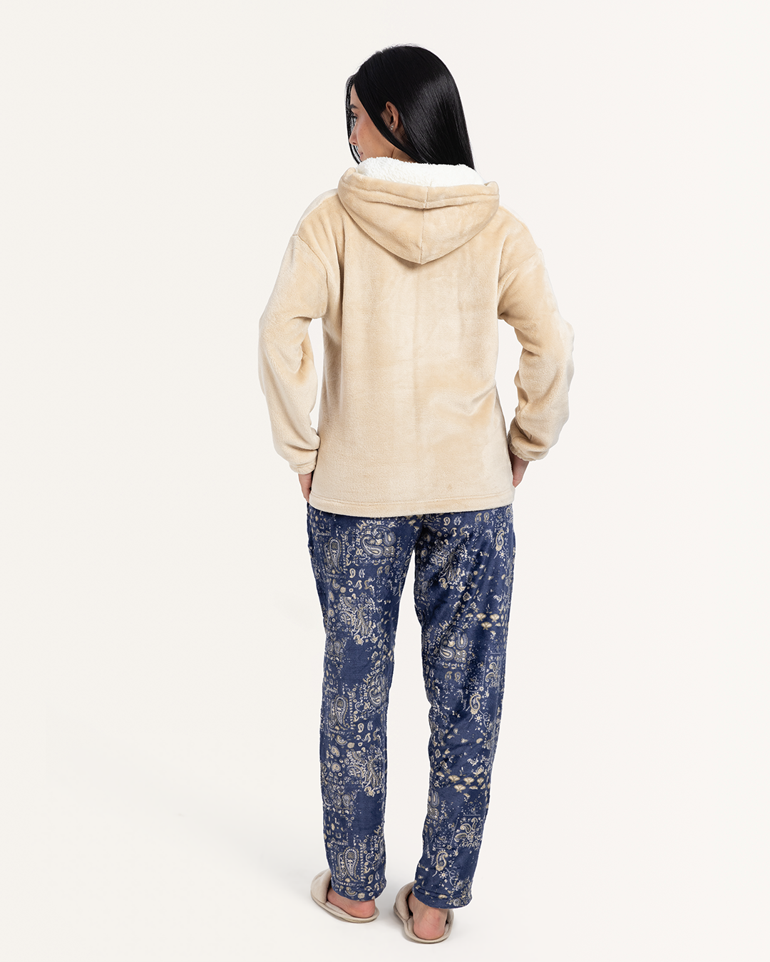 بيجاما بكم طويل و بنطلون بولار