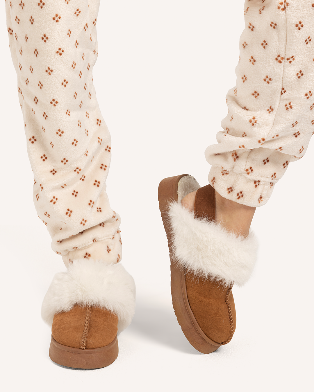 بيجاما بولار احضان الدافئه