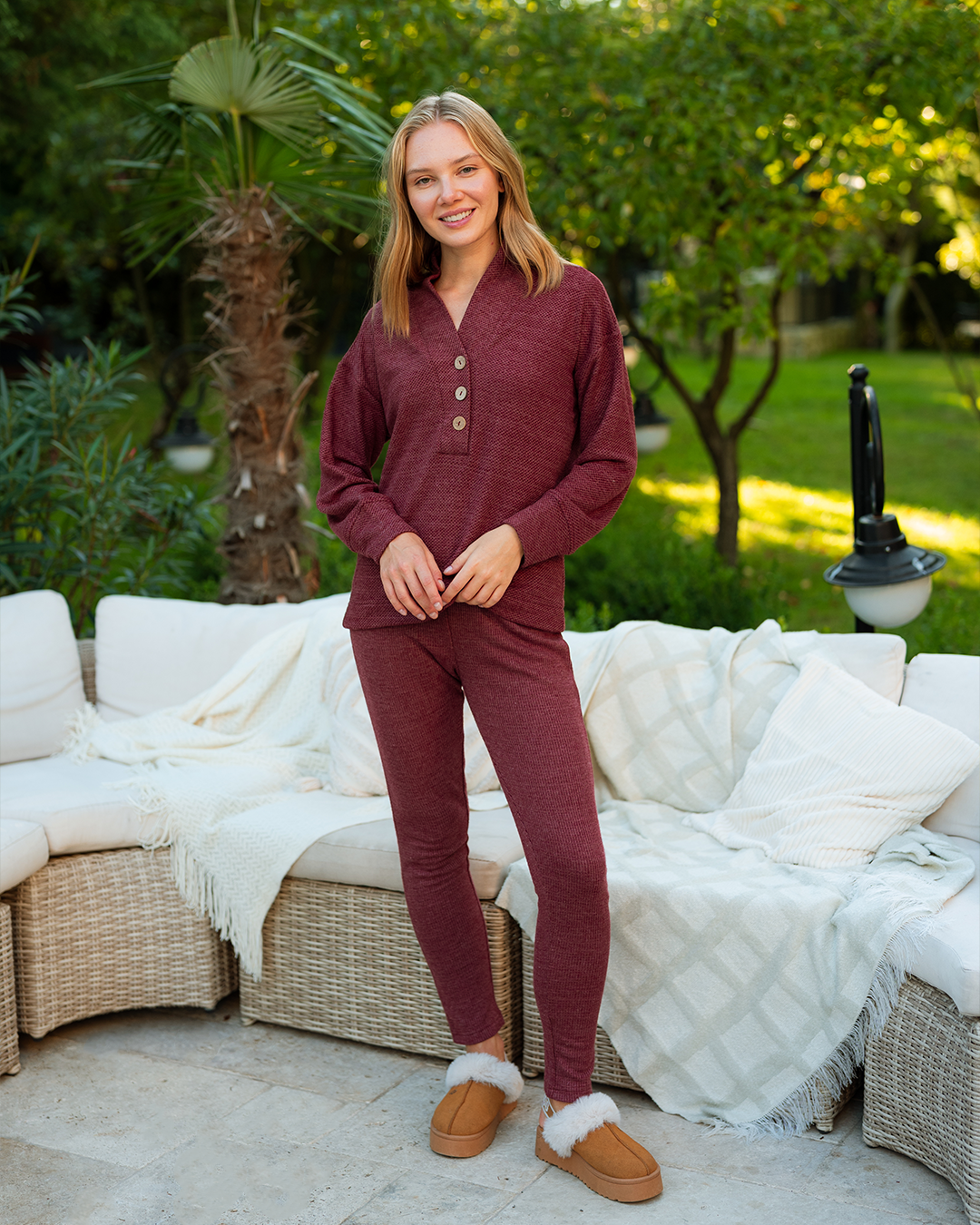 طقم جاكارد خروج بجيب و زراير