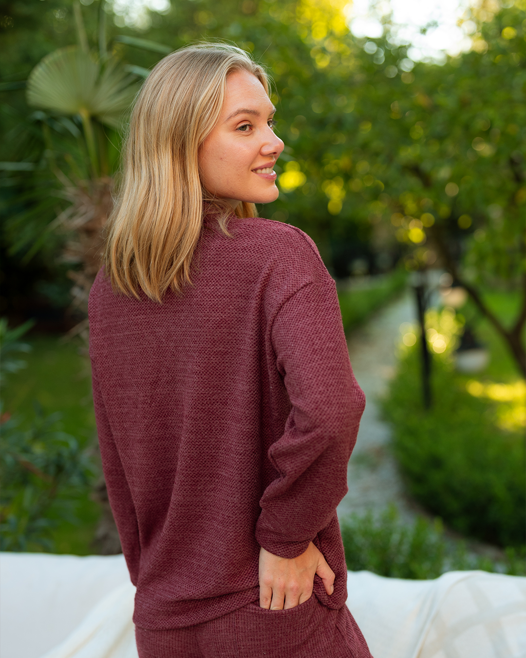 طقم جاكارد خروج بجيب و زراير