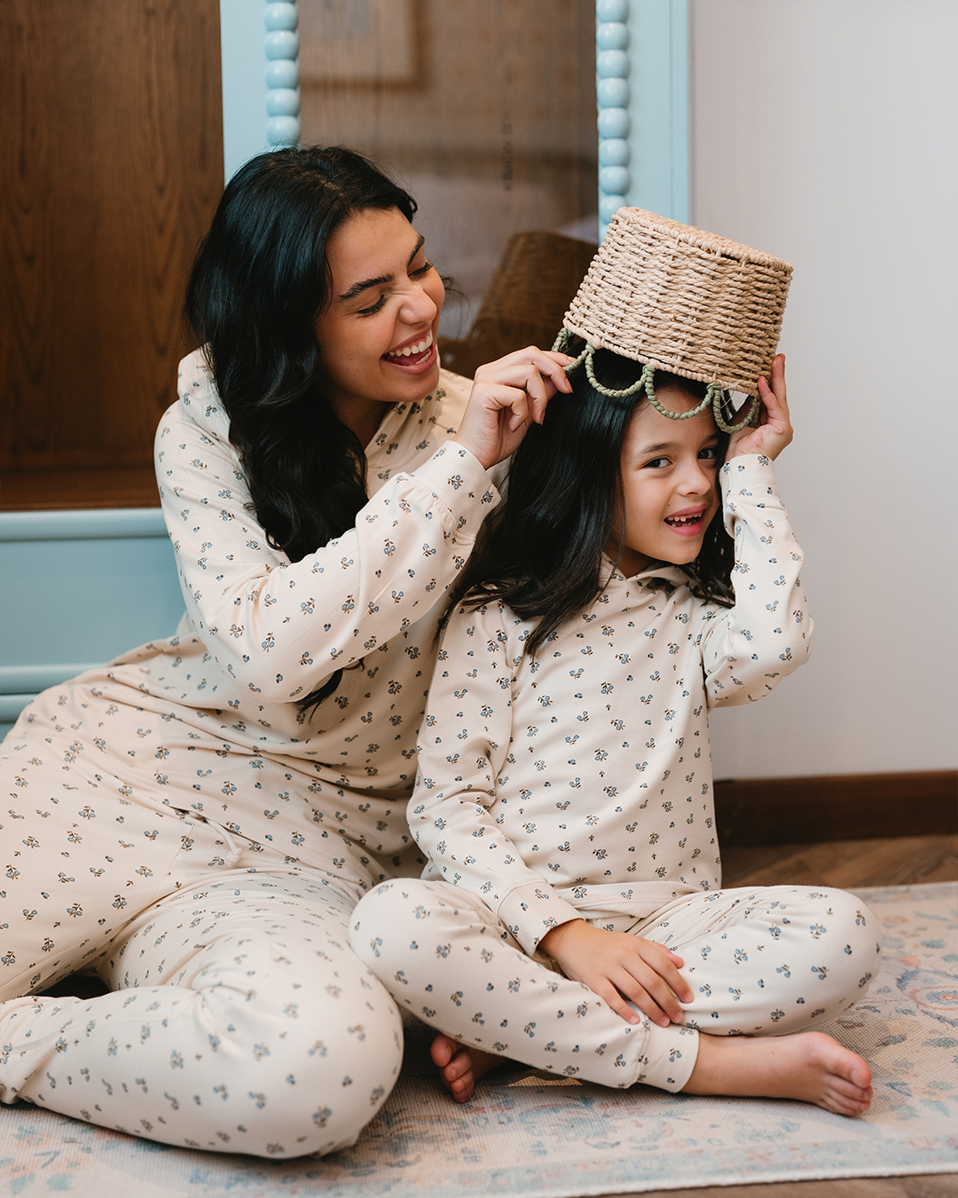 بيجاما بكابيشون ورود الشتاء