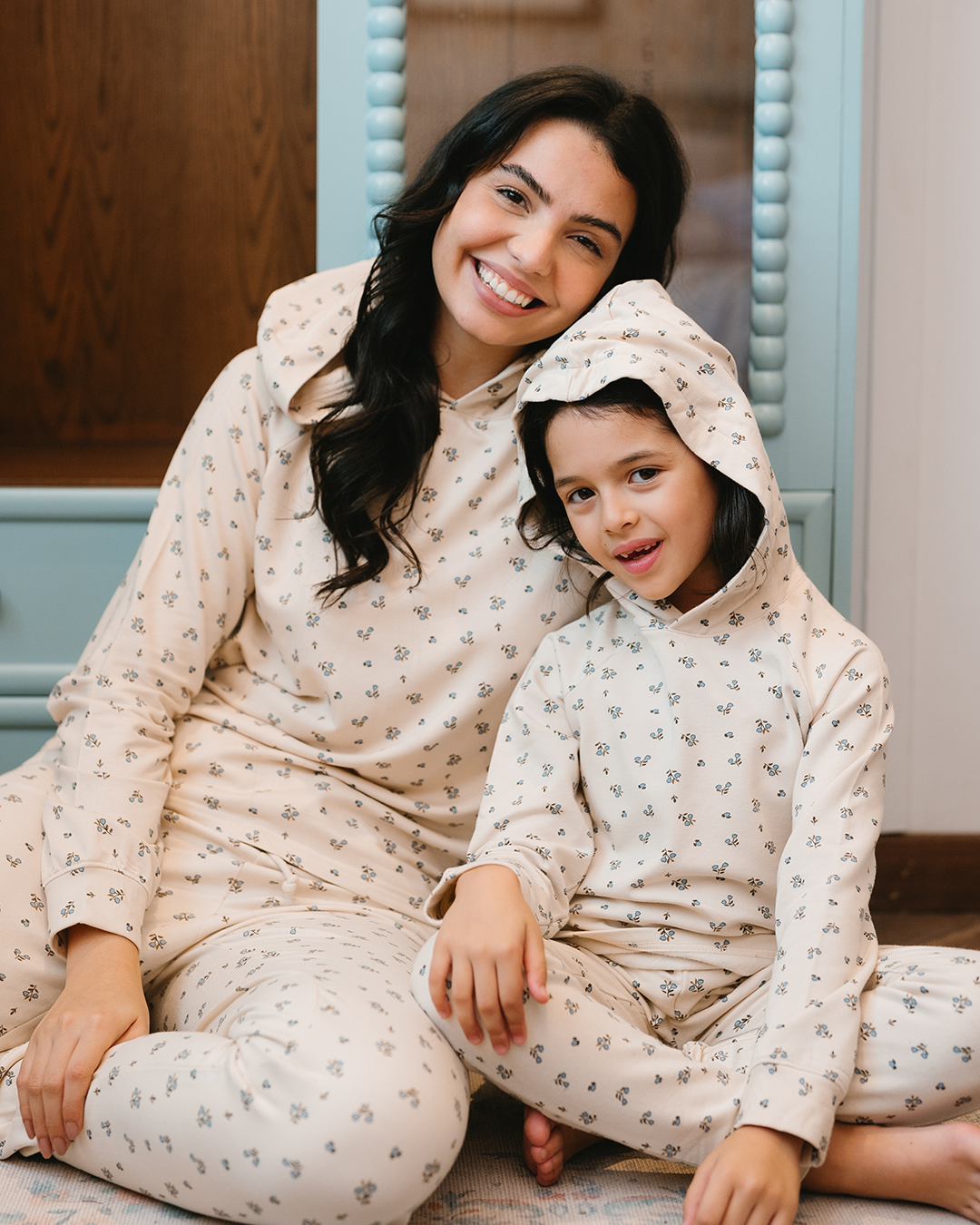 بيجاما بكابيشون ورود الشتاء