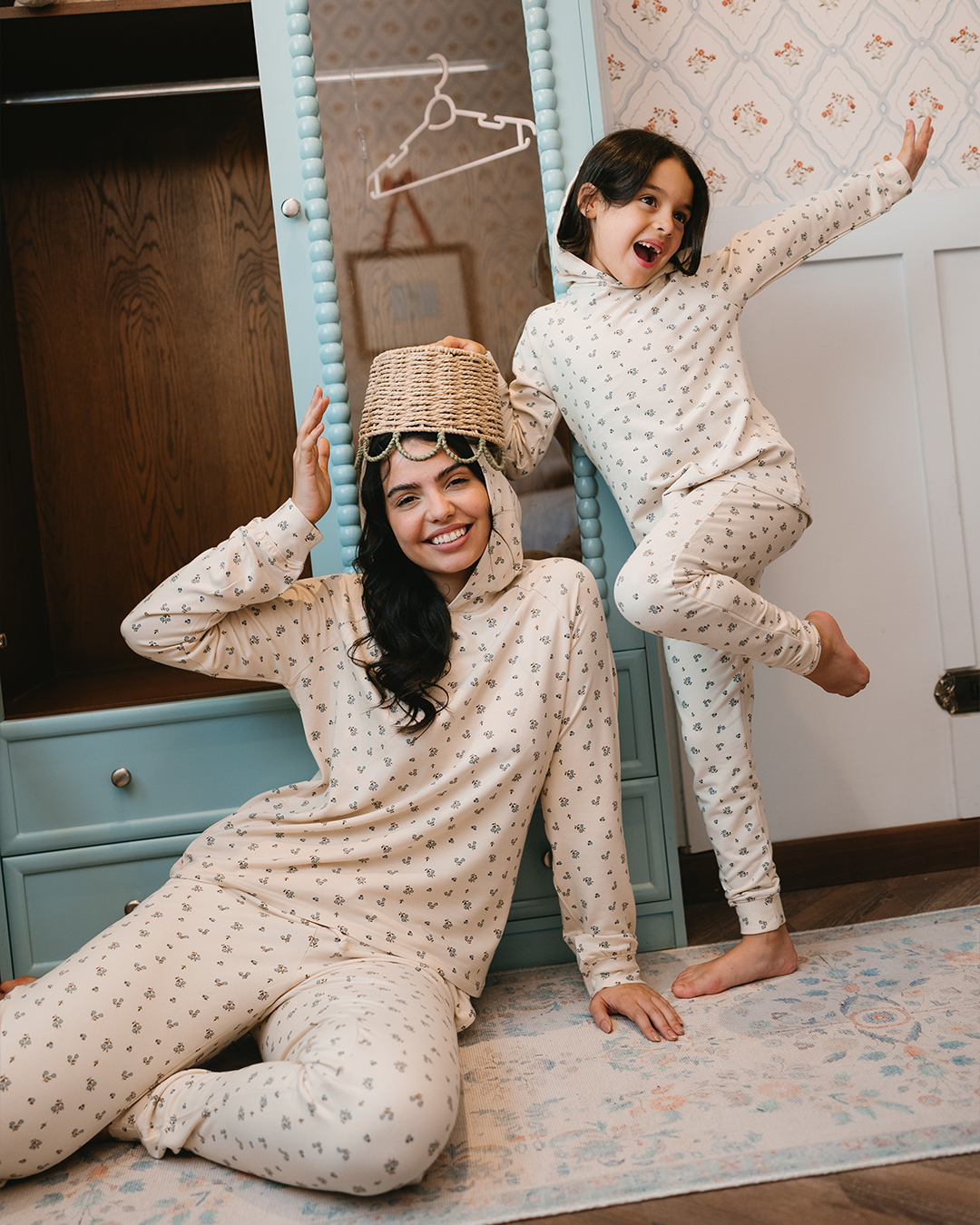 بيجاما بكابيشون ورود الشتاء