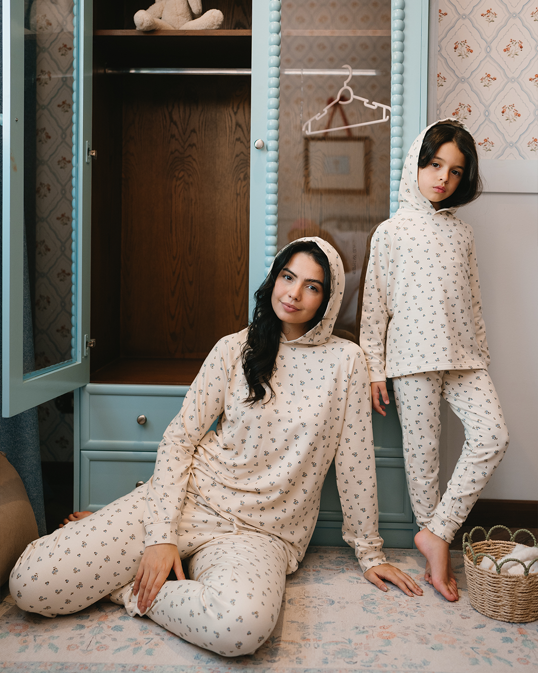 بيجاما بكابيشون ورود الشتاء