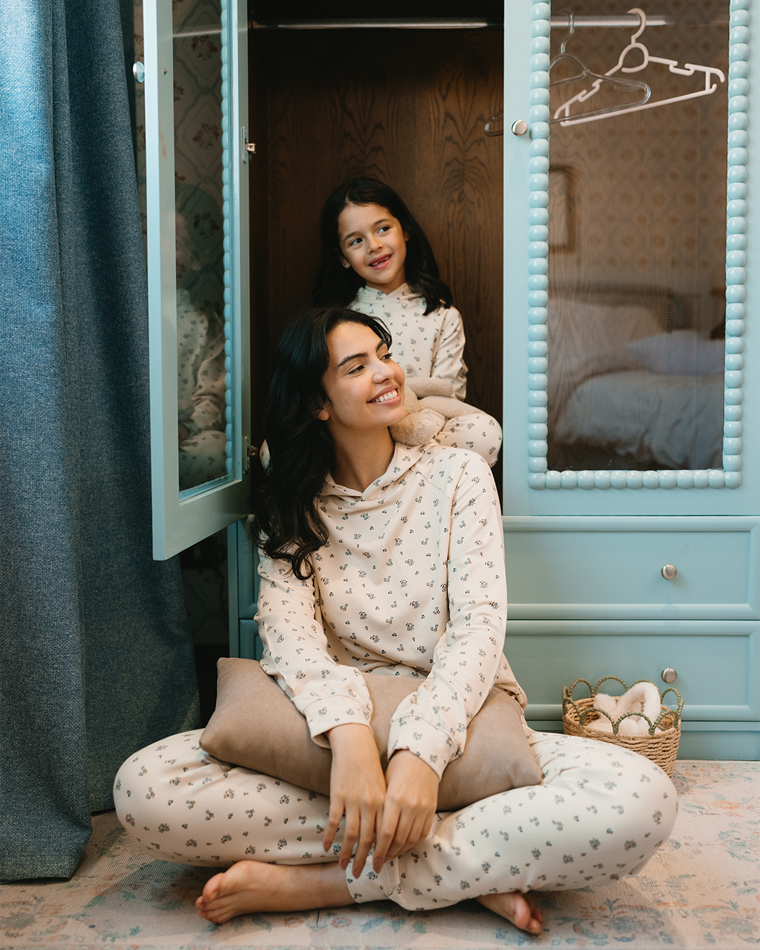 بيجاما بكابيشون ورود الشتاء