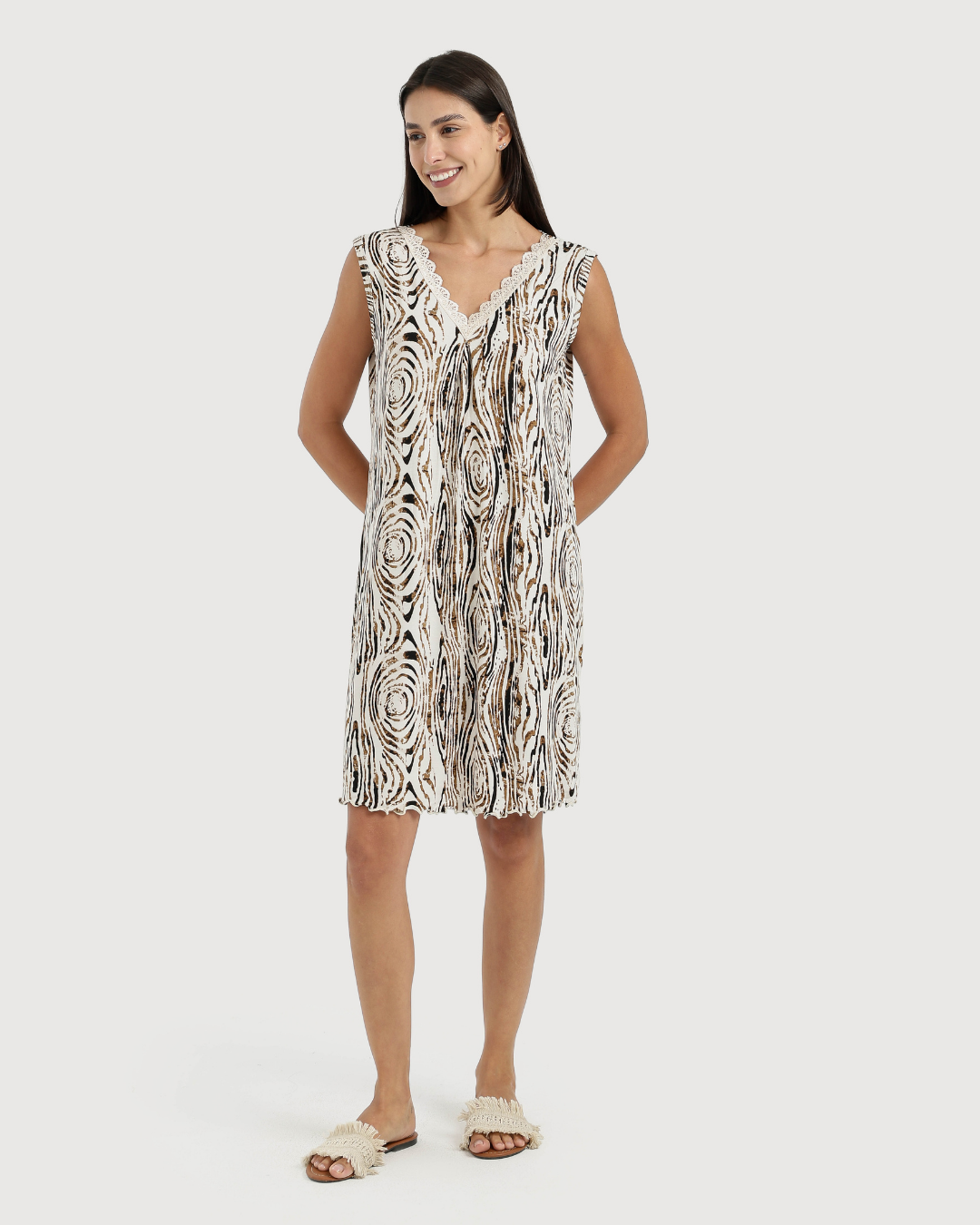 Chemises printed on a V-femme coupe
