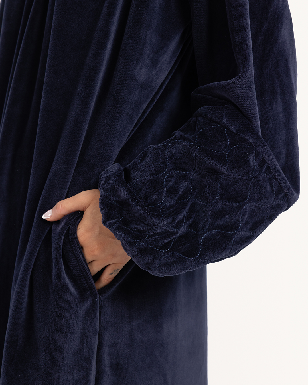 جلابية بزراير و تطريز أندلسي