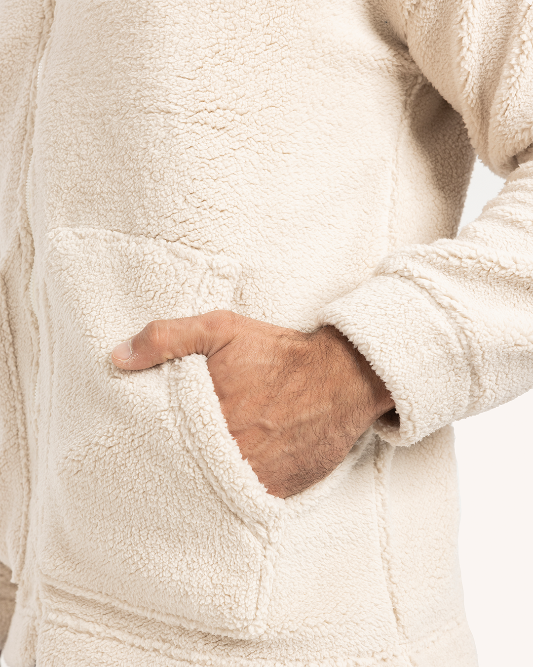 جاكت رقبة عالية