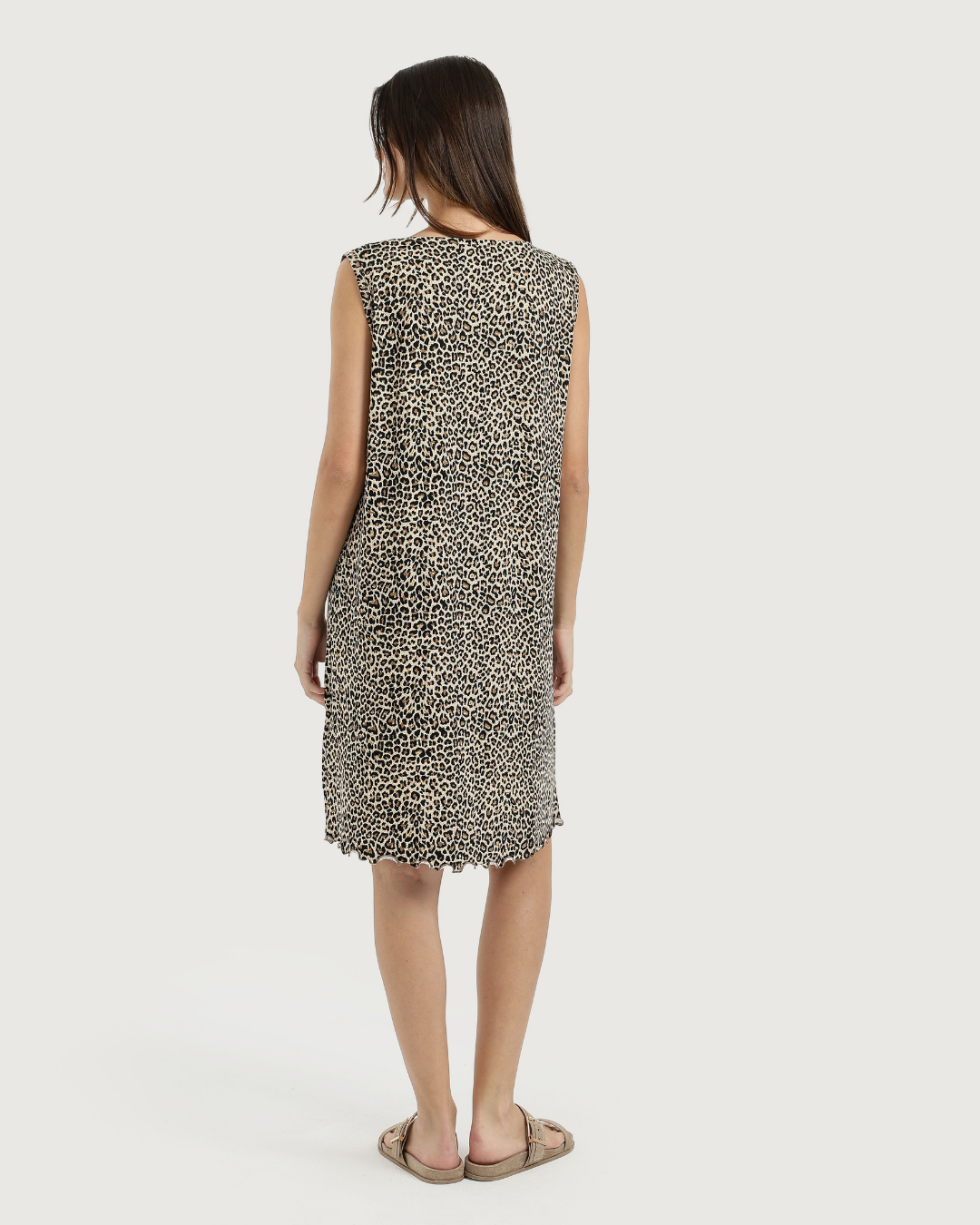 قميص حريمى V كت تايجر