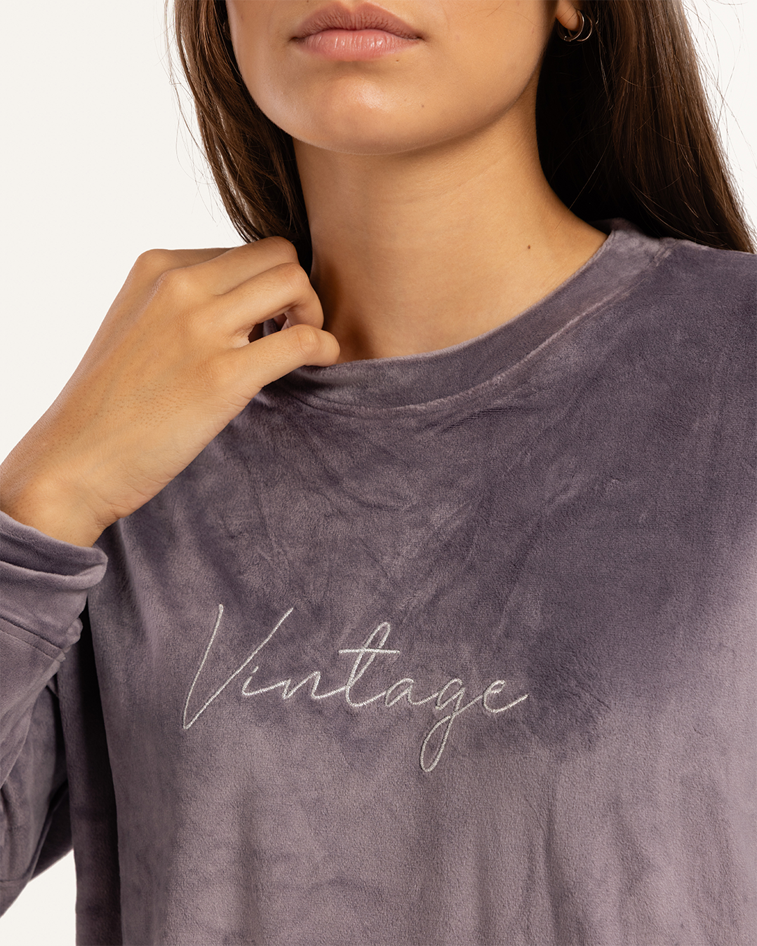 بيجاما ورود على الاكمام