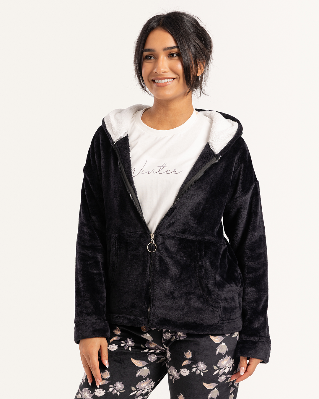 بيجاما 3 قطع ورود الشتاء