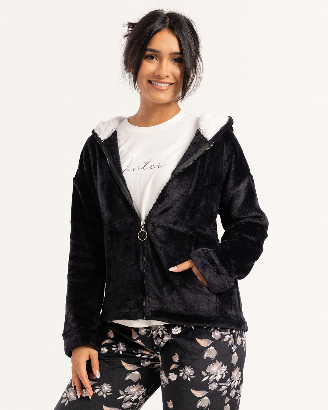 بيجاما 3 قطع ورود الشتاء