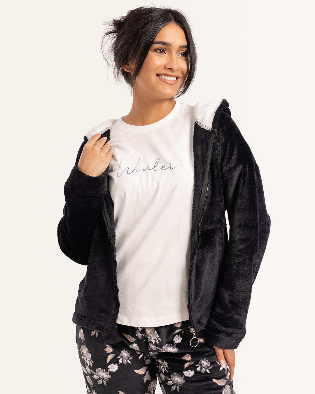 بيجاما 3 قطع ورود الشتاء