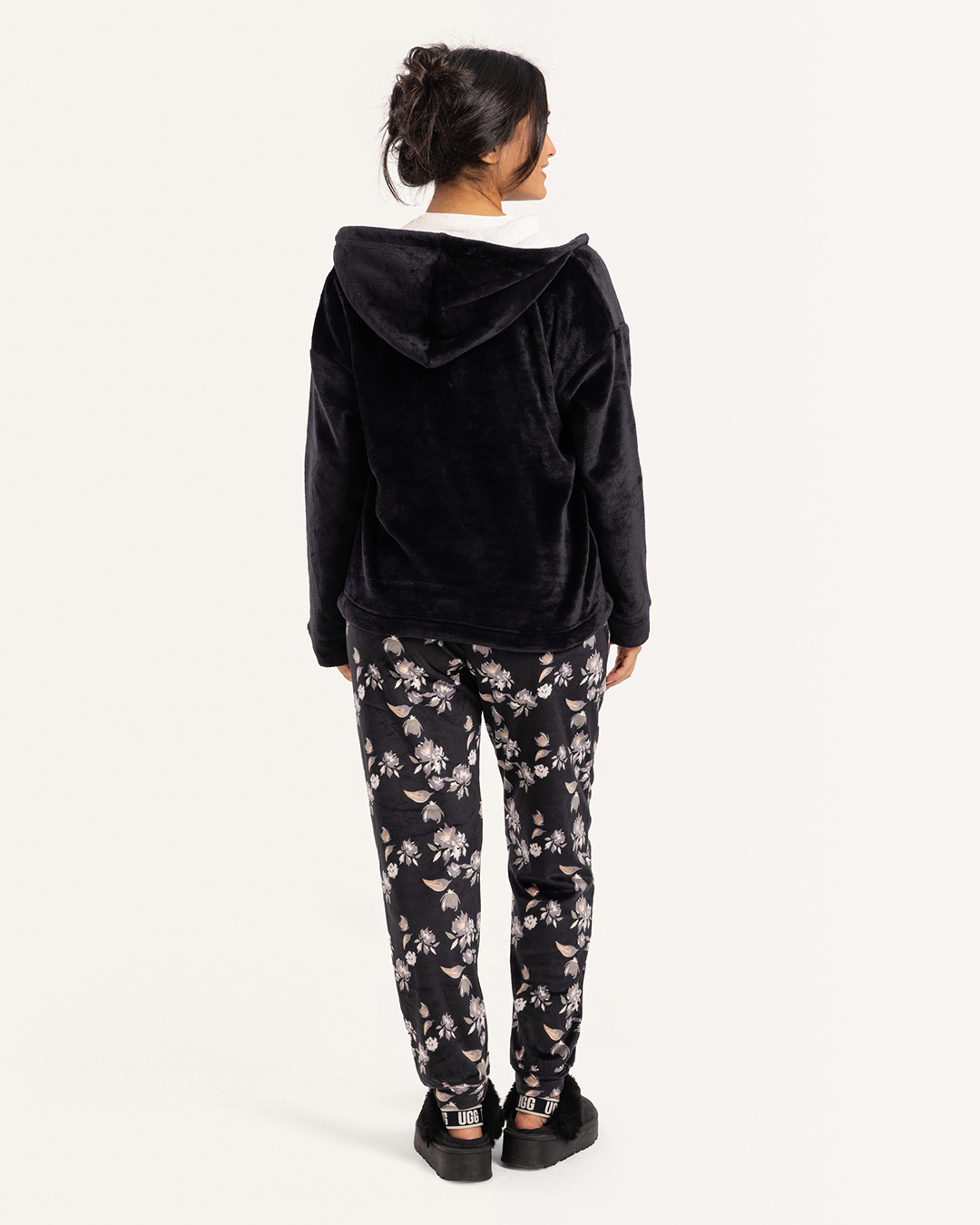 بيجاما 3 قطع ورود الشتاء